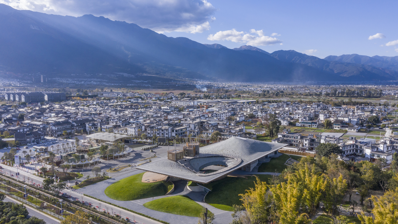 Embrace Nature: Yangliping Performing Arts Center 想像自然，懷抱綠色意境 - 上下山形，虛實相映