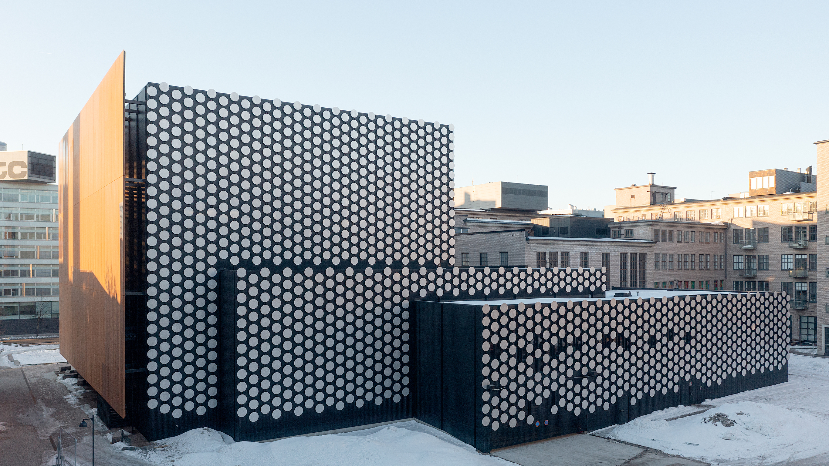 The Rebirth Of Architecture：Dance House Helsinki 邂逅老建築的前世今生 - 圓點立面描繪節奏感