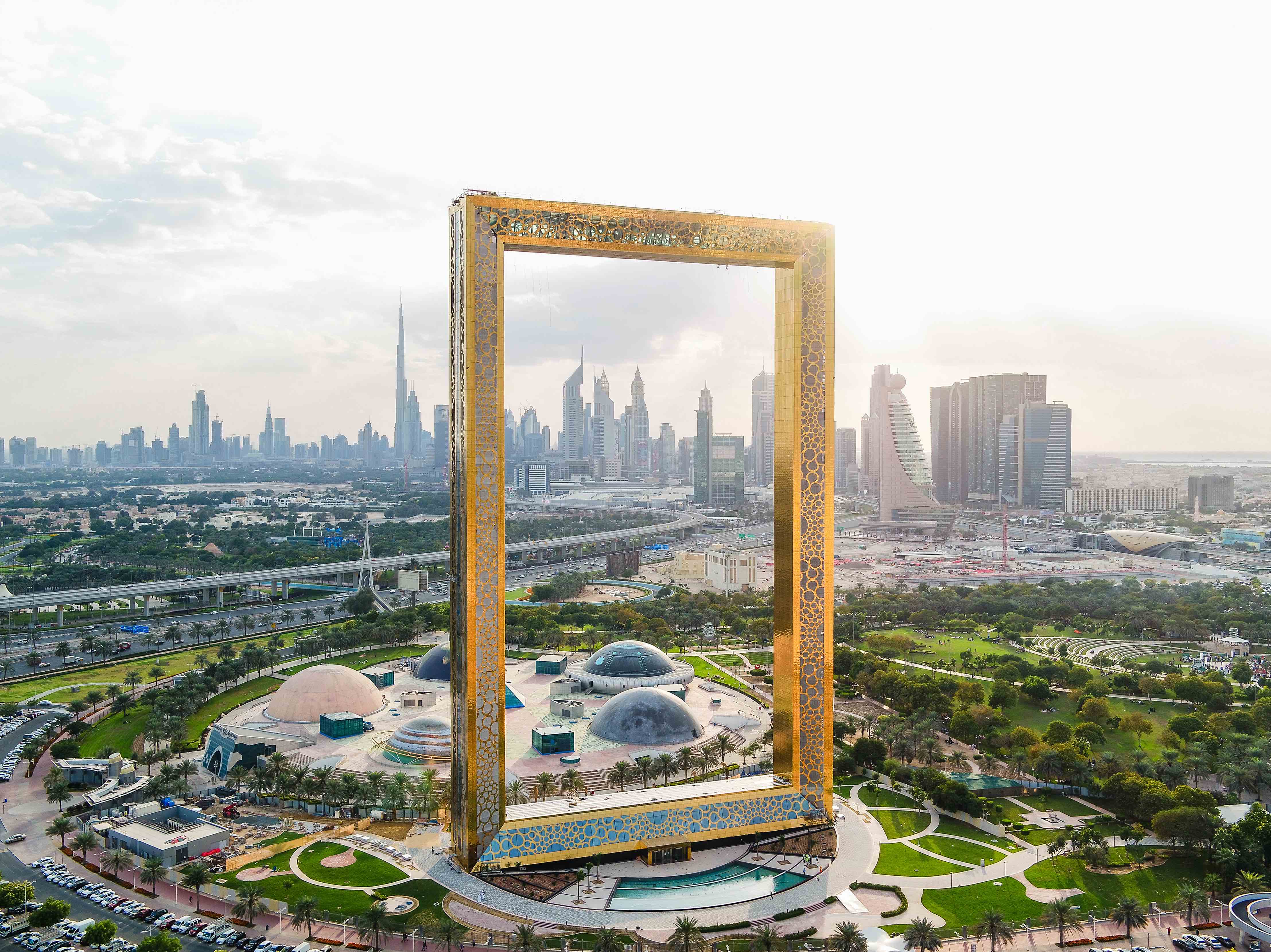 MOST ANTICIPATED NEW BUILDS IN 2018: Dubai Frame 2018 城市新地標 - 地表最大相框