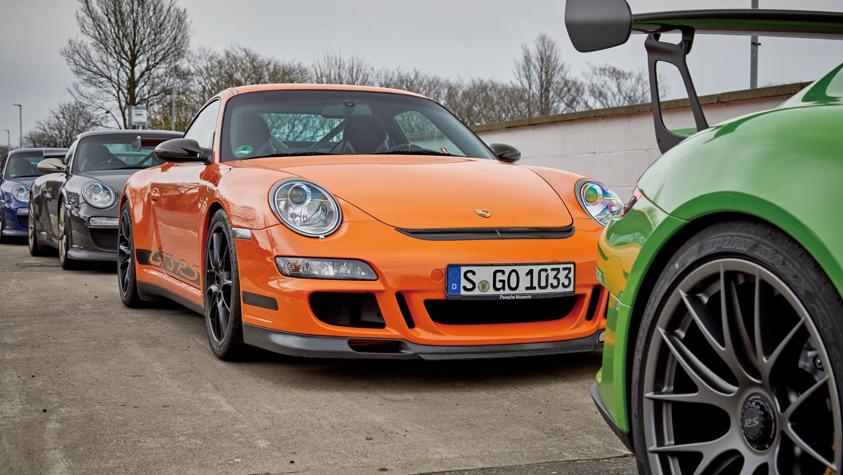 911 GT3 RS 是一輛從生產線上拉出，就可以直接進賽車場的硬派跑車。