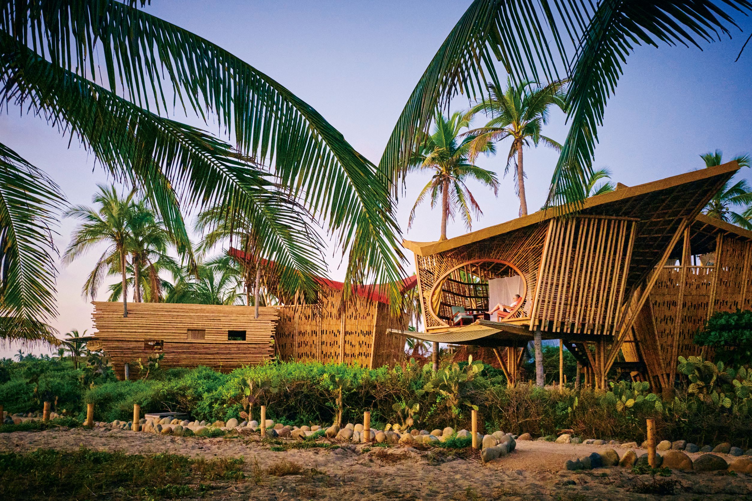 SUSTAINABLE STAY: PLAYA VIVA BAMBOO TREEHOUSE 永續旅宿 - 仿魔鬼魚竹造生態樹屋